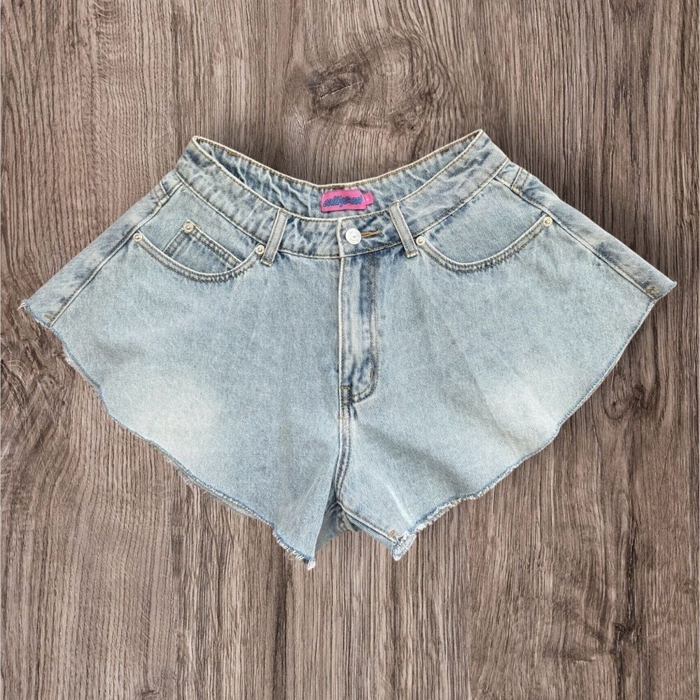 Edikted Light Blue Koi Flared Denim Shorts High Rise Raw Hem Size Small
